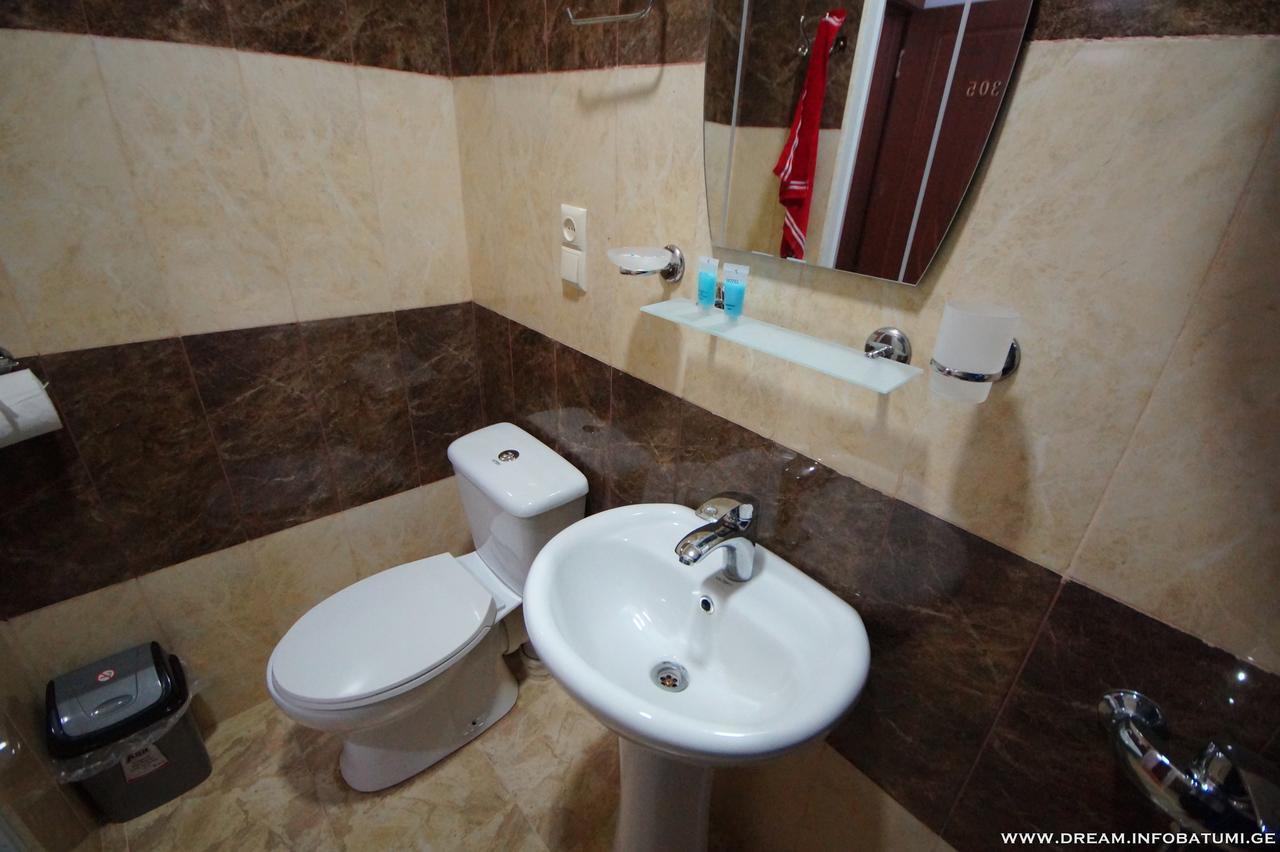 Dream Hotel บาทูมิ ภายนอก รูปภาพ